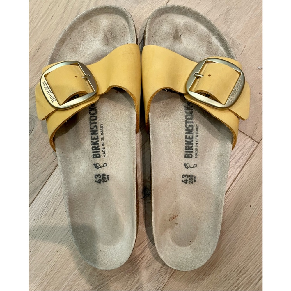 Rare size 43 big buckle Madrid Birkenstocks in yellow. Worn once!